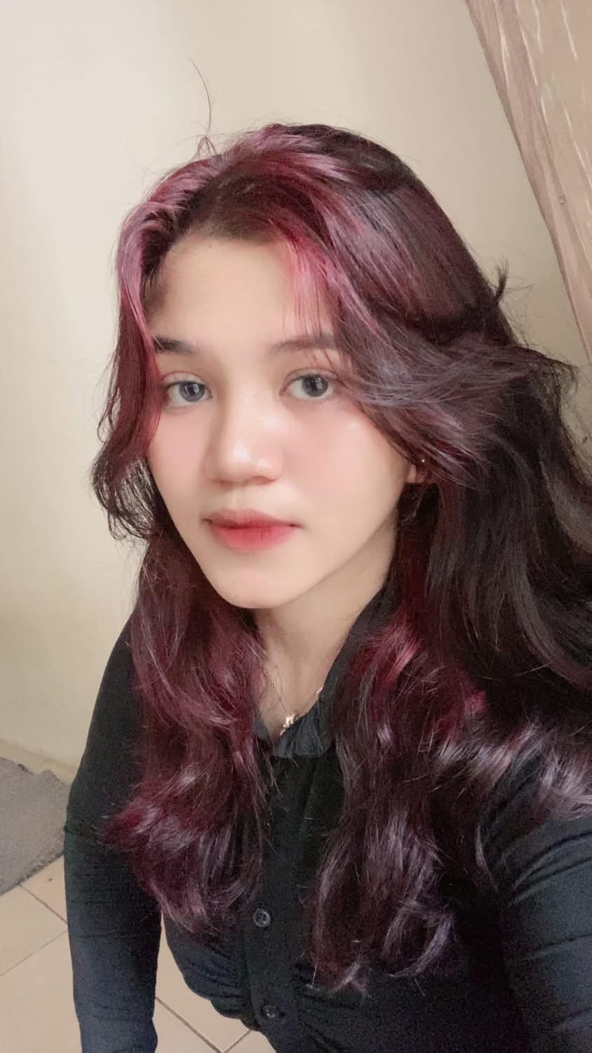 Foto KIREY CHALLOM MAGDALENA BEE